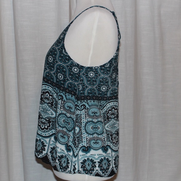 Blue Floral Francesca’s Tank Top - Picture 2 of 4
